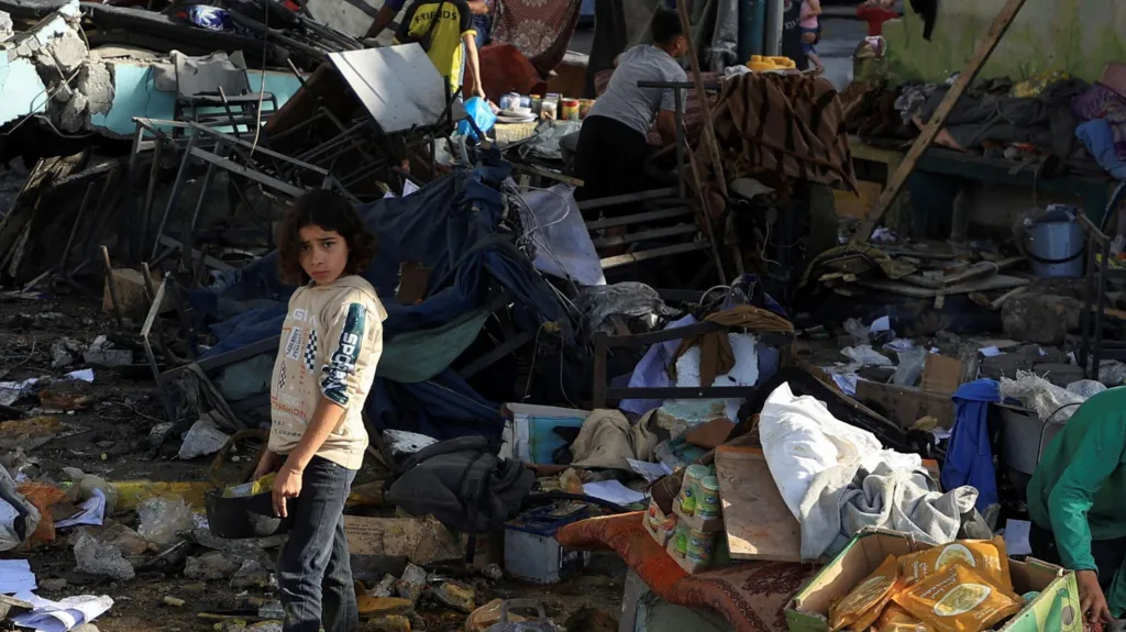 Ataque de Israel deja decenas de muertos en escuela de Gaza - Palestina