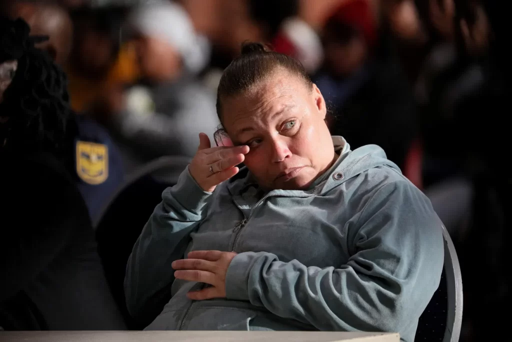 Madre recibe cadena perpetua por vender a su hija de 6 años